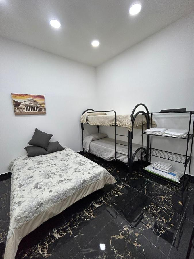 Dora House Valentino Apartment เนเปิลส์ ภายนอก รูปภาพ