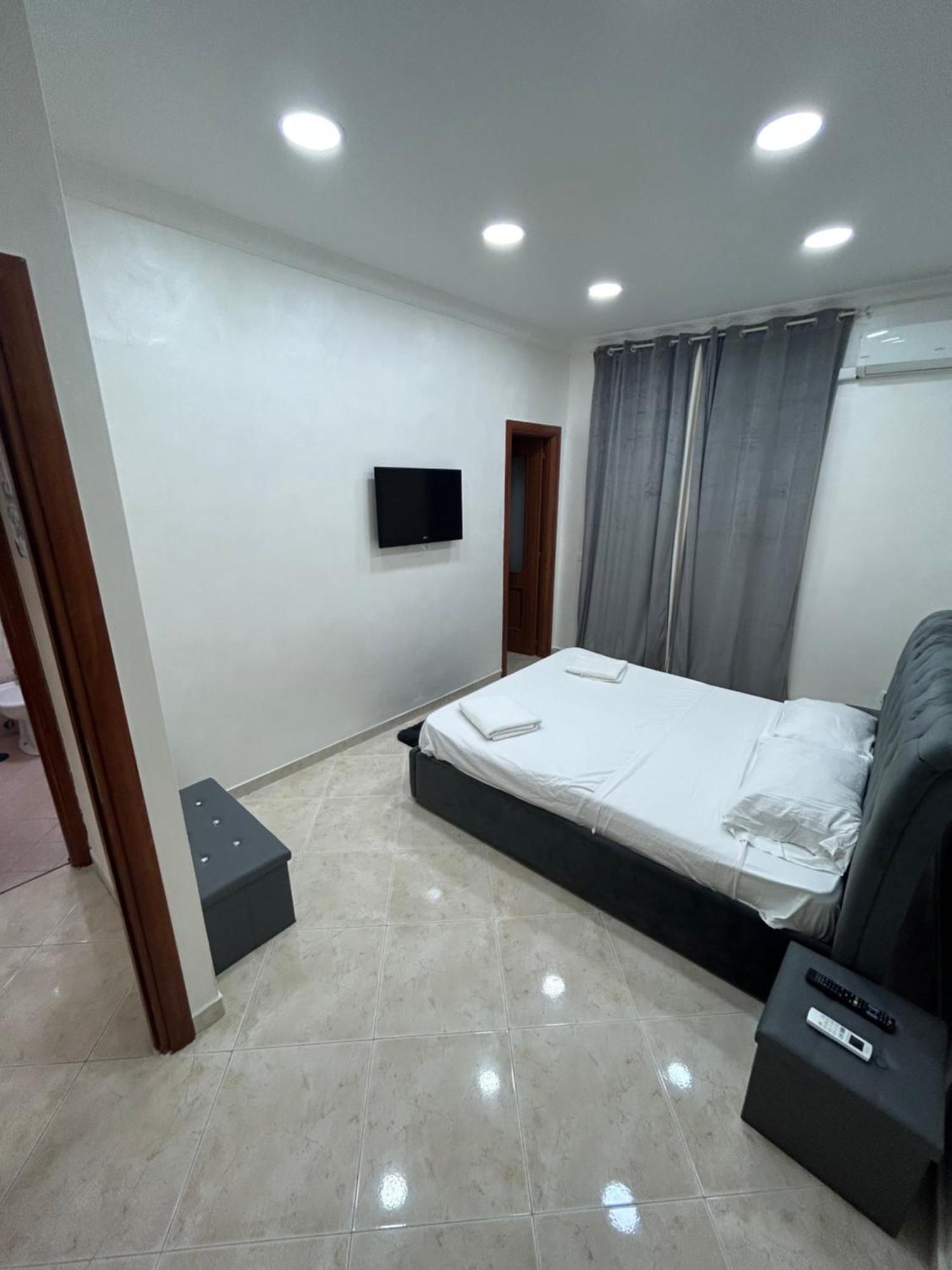 Dora House Valentino Apartment เนเปิลส์ ภายนอก รูปภาพ