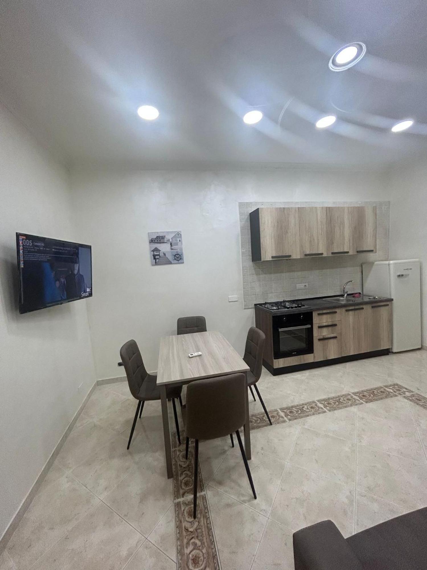 Dora House Valentino Apartment เนเปิลส์ ภายนอก รูปภาพ