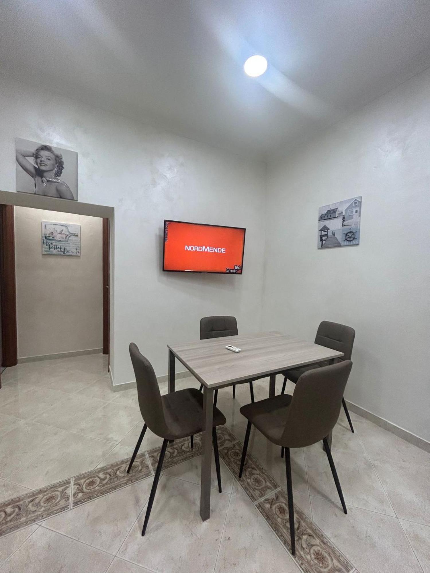 Dora House Valentino Apartment เนเปิลส์ ภายนอก รูปภาพ
