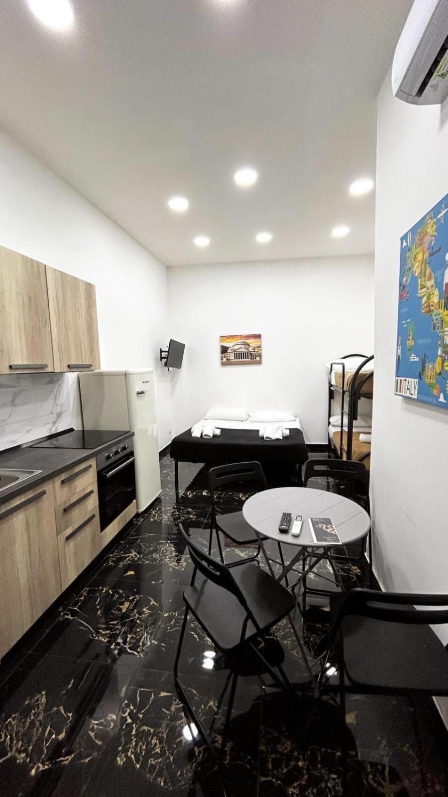 Dora House Valentino Apartment เนเปิลส์ ภายนอก รูปภาพ